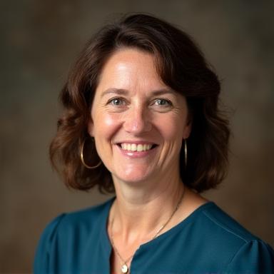 Professional headshot of Dr. Sinéad Kelly.